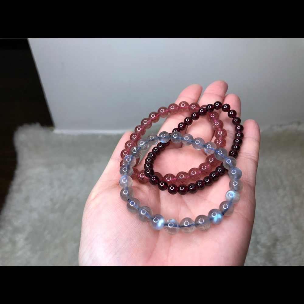 Bracelets - Picture 2 of 6